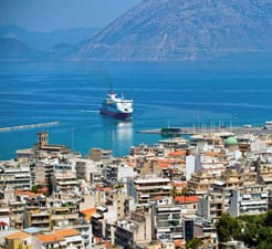 Hoe boekt u een Veerboot naar Patras