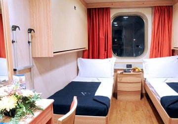 grimaldi_lines_cruise_roma_4_bed_cabin